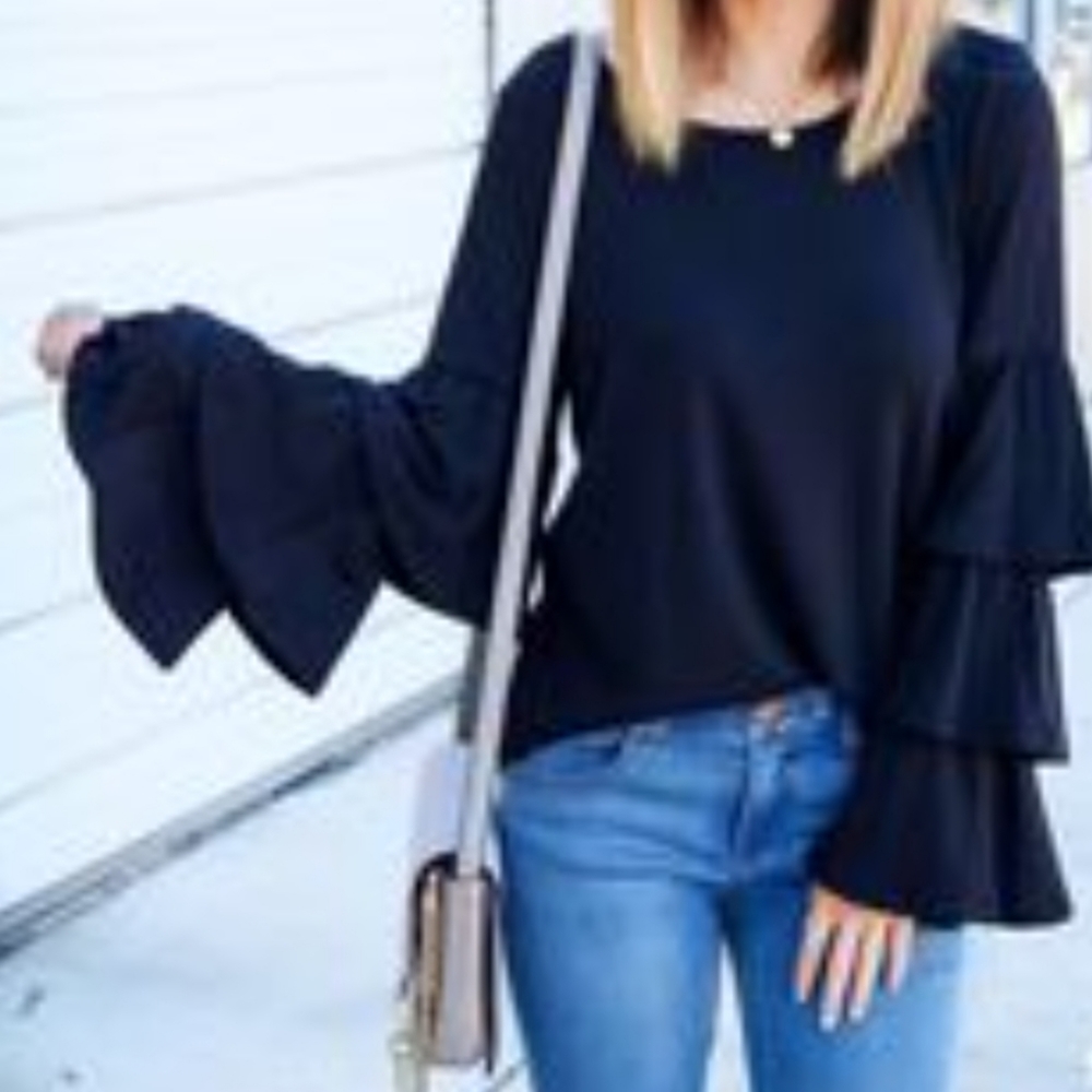 Banana Republic Top blouse tiered long sleeves size small Navy Blue Pullover